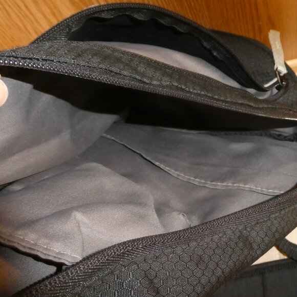 Cross Body Sling Bag Black - Picture 7 of 11